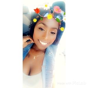 Meet your Posher, Manda